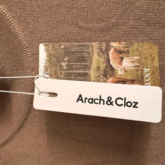 Elegant Sleeveless Tan Top for Women - Picture 3 of 7